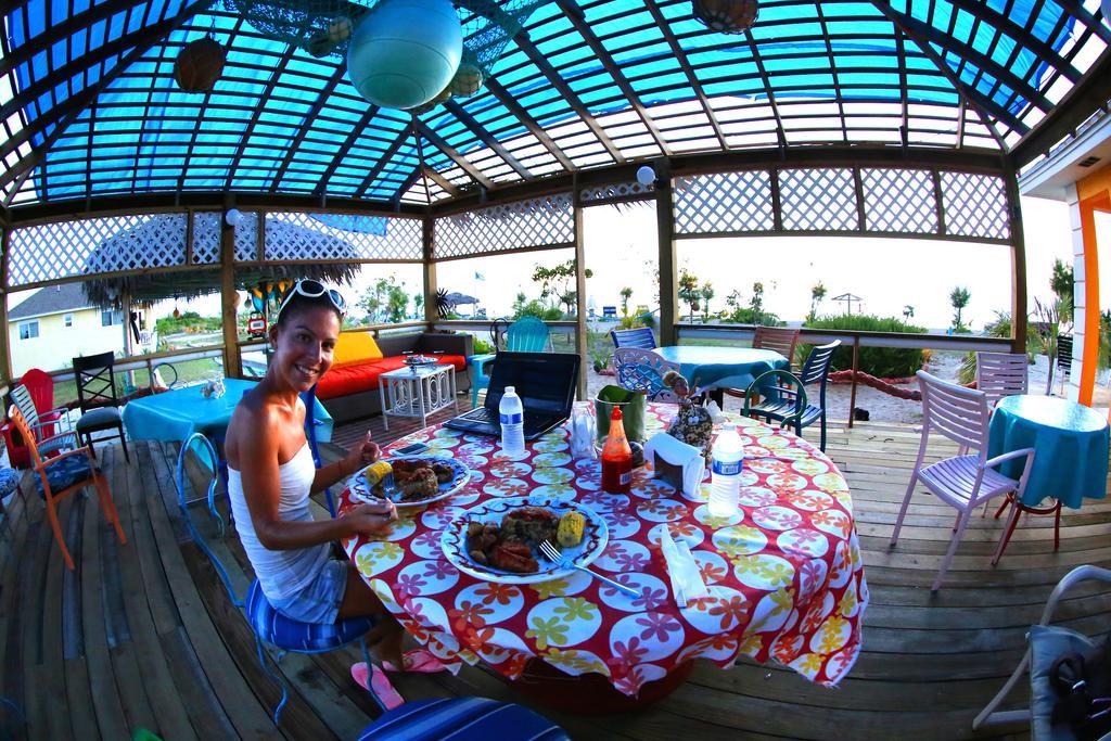 Rollezz Villas Beach Resort Old Bight Exteriör bild